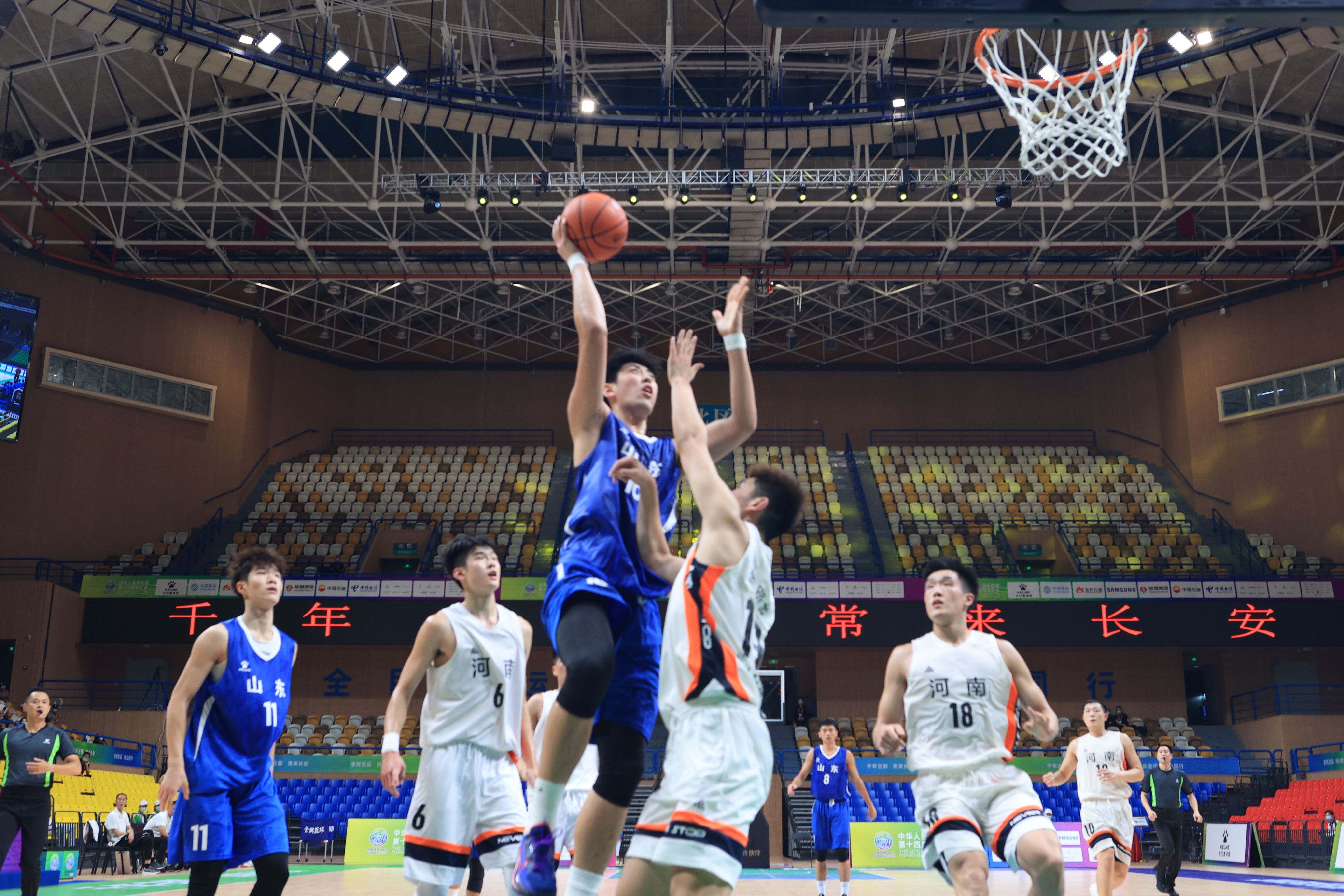 中国通过向 中国通过向